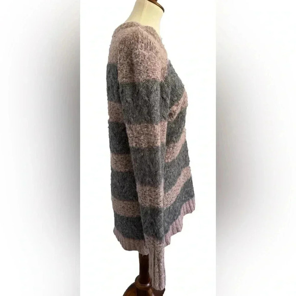 Kaisely Long Sleeve Pullover Wool Blend Gray and Pink Striped Sweater Size Large - Picture 4 of 13